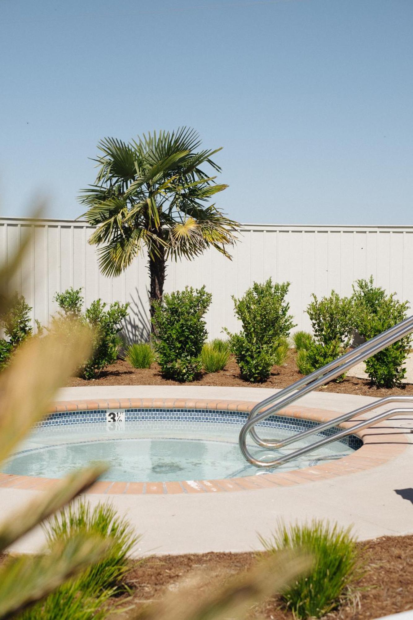 River Lodge Paso - 21 & Over Pool El Paso de Robles Exterior foto